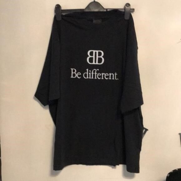 Balenciaga Men’s “Be Different” Logo T-Shirt in Black/White – Size XXL - Picture 3 of 10